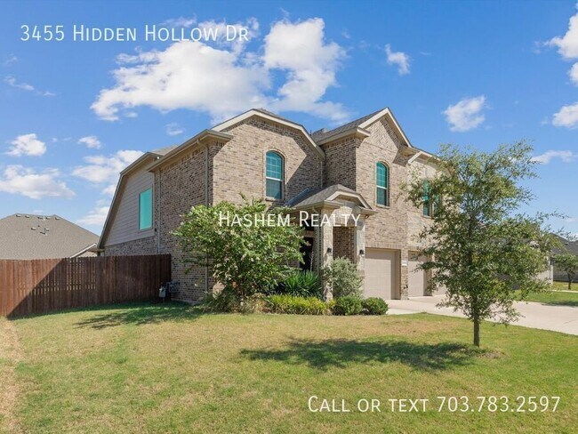 Building Photo - 3455 Hidden Holw Dr