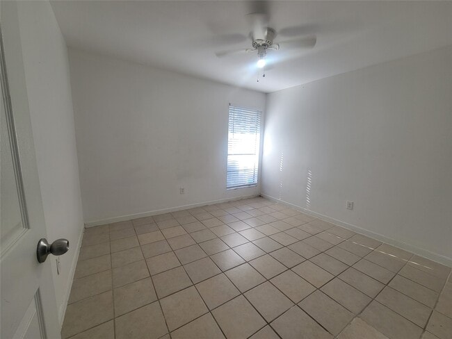 Building Photo - 6302 Jackson Dr