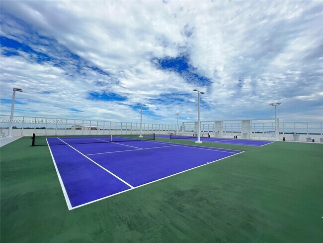 Building Photo - 2000 Metropica Wy