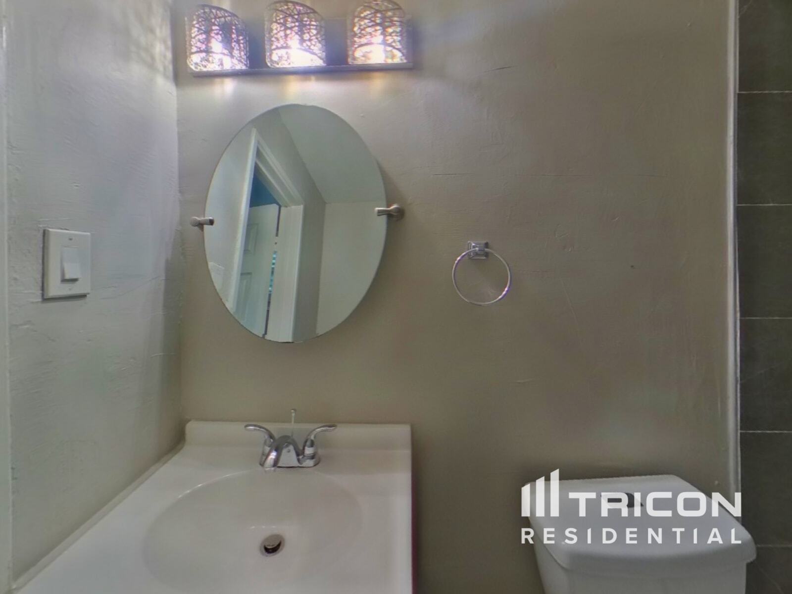 Building Photo - 14402 13th St