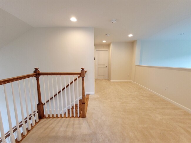 Building Photo - 13 Walnut Way