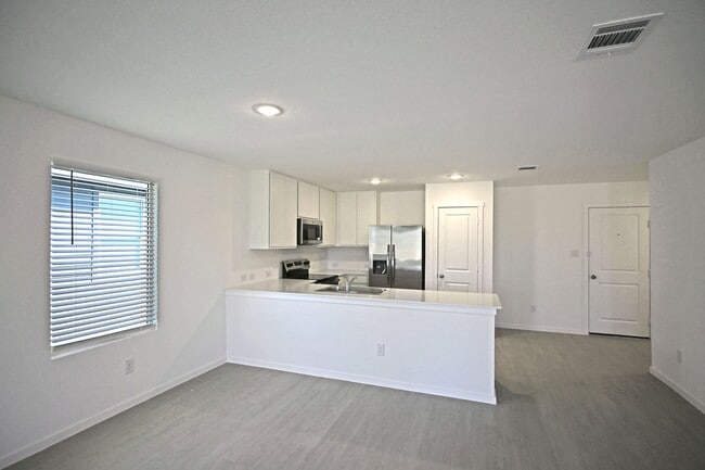 Building Photo - 308 Pacific Waters