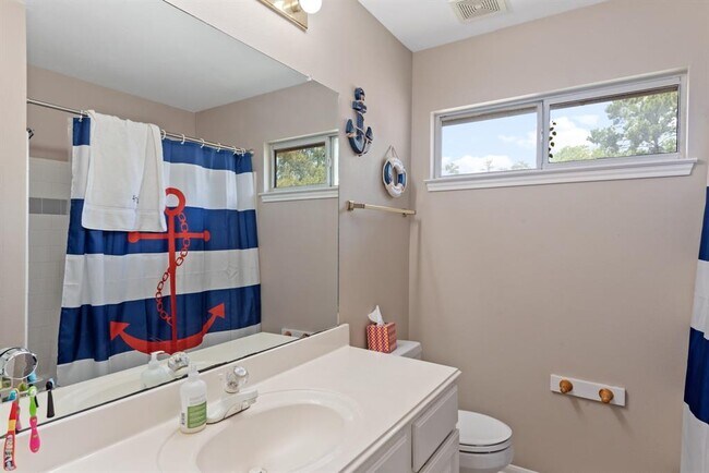 Building Photo - 14618 Oxwick Cir