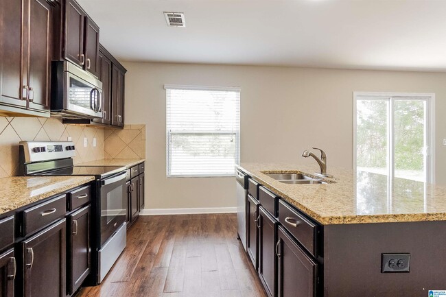 Building Photo - 4670 Brookshire Ln
