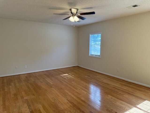 Building Photo - 3007 Clove Tree Ln