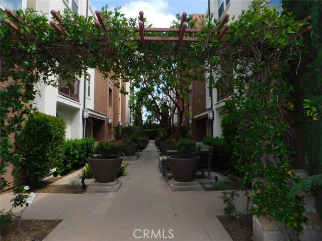 Building Photo - 12836 Palm St