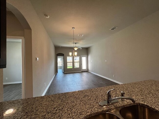 Building Photo - Spacious Single-Story Duplex with Upgraded Kitchen Appliances