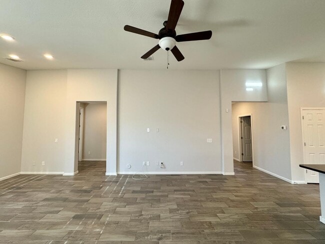 Building Photo - 2308 E Dust Devil Dr