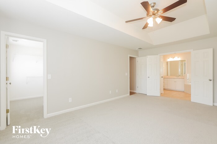 Building Photo - 919 Kendall Park Dr