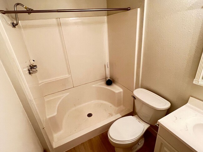 Building Photo - Charming 4 Bed 3 Bath Brea Townhome with P...