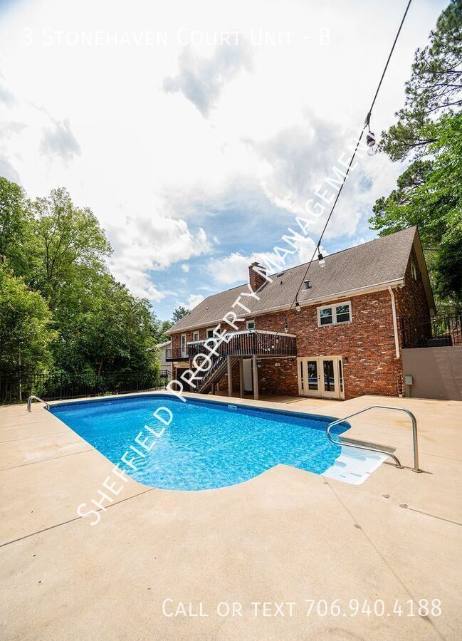 Building Photo - 3 Stonehaven Ct