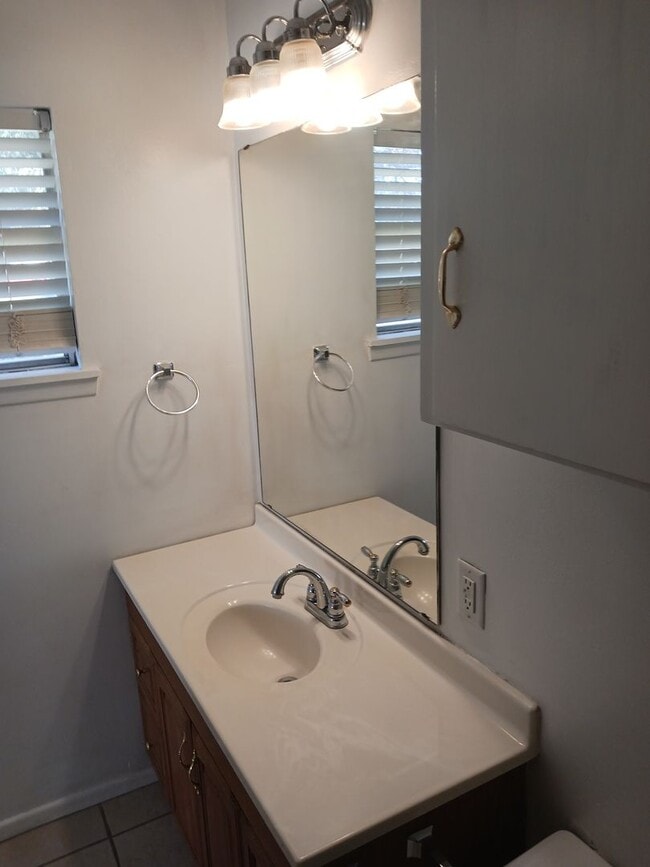 Building Photo - 282 Mockingbird Ln