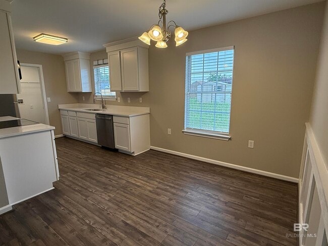Building Photo - 14287 Lexington Dr