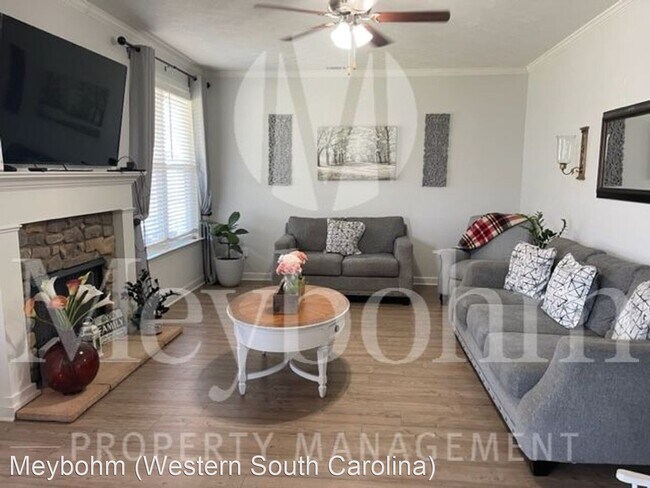 Building Photo - 4 br, 3 bath House - 507 Schaver Loop