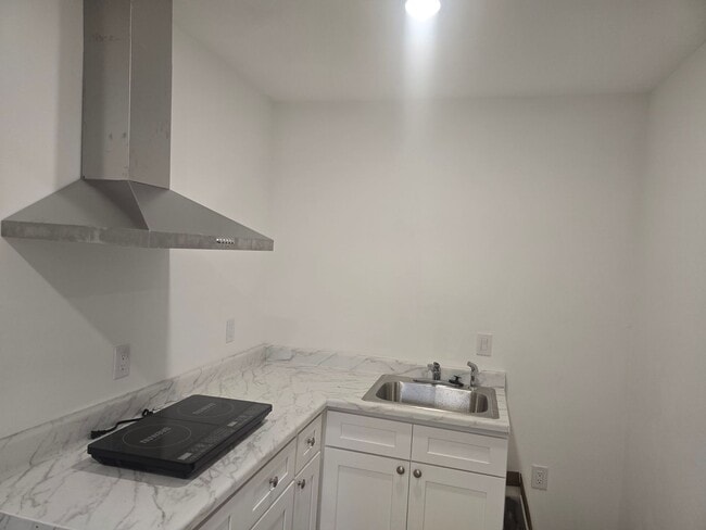 Building Photo - GLENHAVEN - ANAHEIM