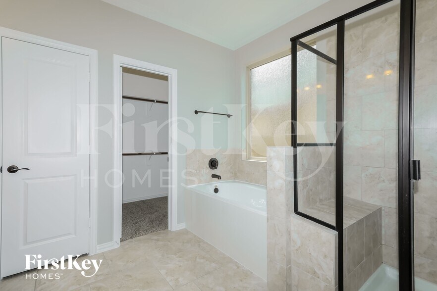 Building Photo - 119 Del Carmen Dr