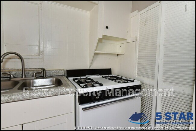 Building Photo - 3519 Douglas Ave