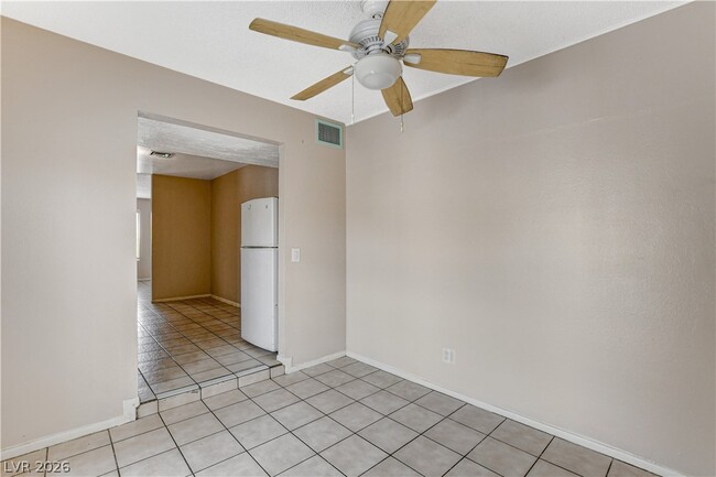 Building Photo - 3928 Torsby Pl