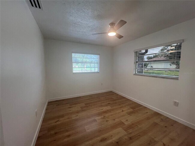 Building Photo - 21371 Knollwood Ave