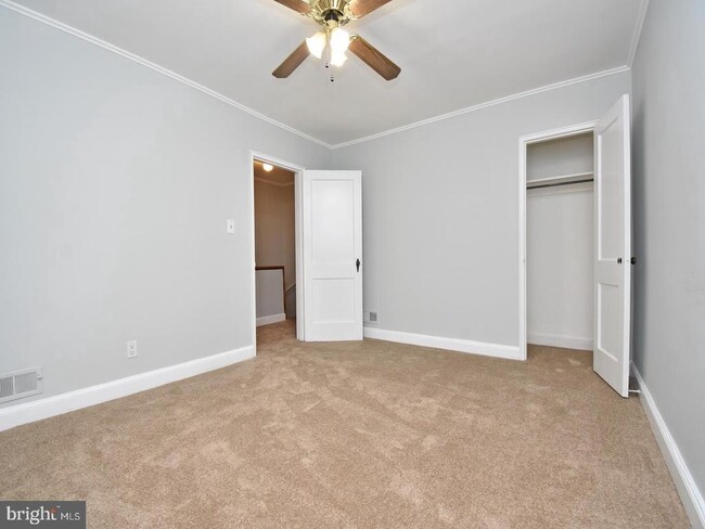 Building Photo - 818 Bradhurst Rd