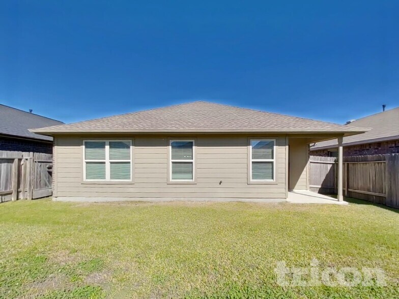 Building Photo - 15426 Rancho Joya Wy