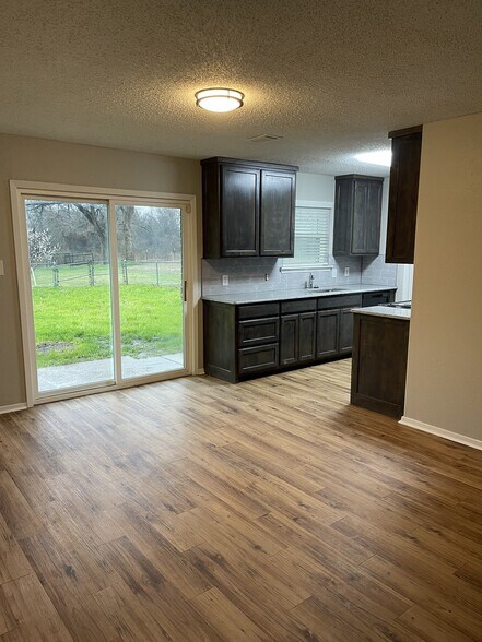 Building Photo - 509 Sage Trail