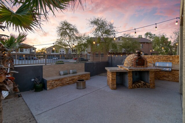 Building Photo - 470 N 168th Ln