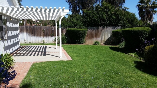 Building Photo - Welcome Home! 4 Bedroom HOUSE available NOW!