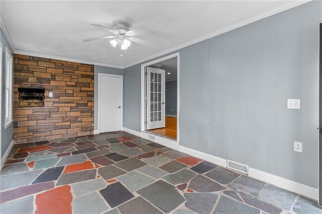 Building Photo - 10 Cooke Pl