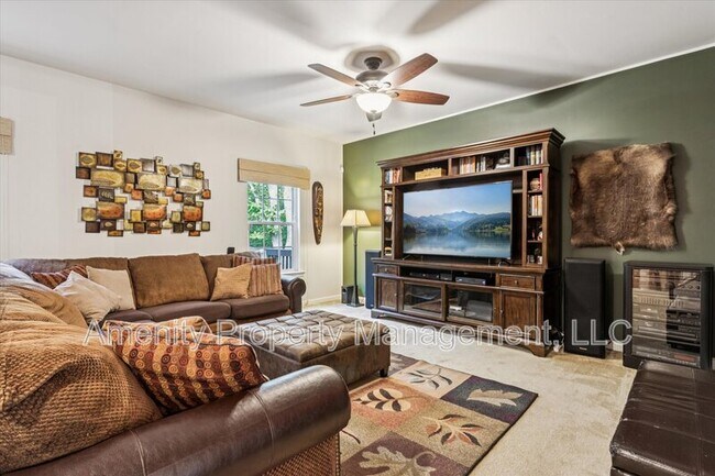Building Photo - 3271 Newland Ct