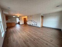 Building Photo - 146 S Broadway Ave