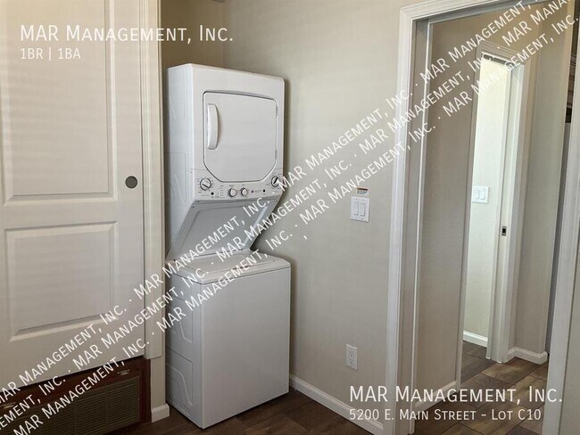 Building Photo - 5200 E Main St