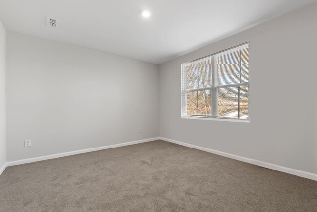 Building Photo - 109 Brooklane Ct