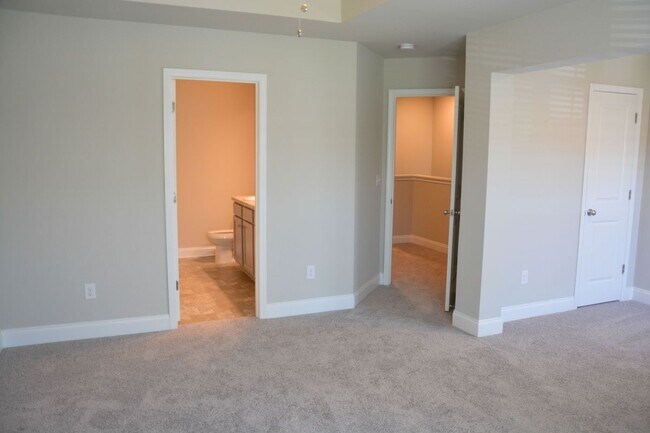 Building Photo - 7124 Fringe Flower Dr
