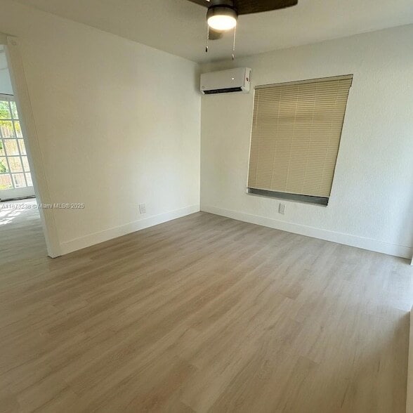 Building Photo - 1565 NE 32nd St