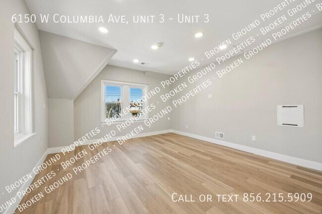 Building Photo - 6150 W Columbia Ave