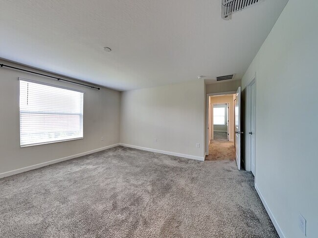 Building Photo - 472 Brunswick Dr