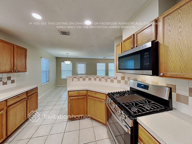 Building Photo - 9206 Rosewell Ct
