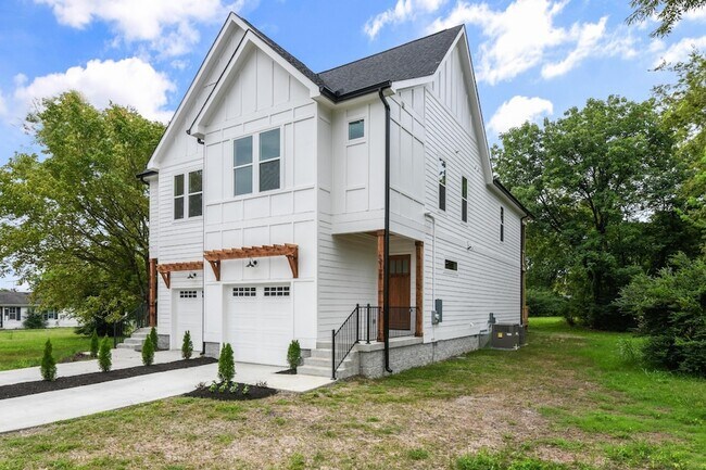 Building Photo - 212B Jennings Ave