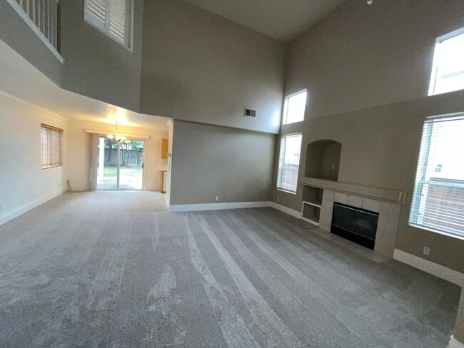 Building Photo - Gated 3BR|2.5BA|1508SF|2 Car Garage| Tenant pays $175 for WS&G | Community Pool, Clubhouse, & Fis...