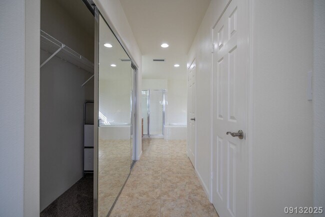 Building Photo - 4 Bed 3 Bath in Ocean Pointe