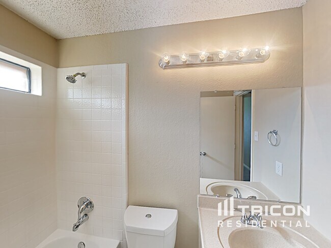 Building Photo - 1015 Cedar Run Dr