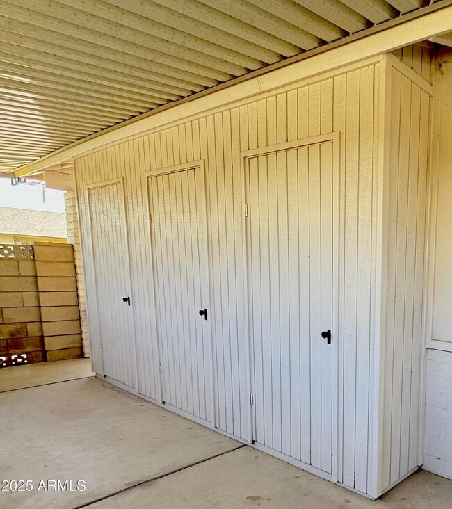Building Photo - 6708 E Monte Vista Rd