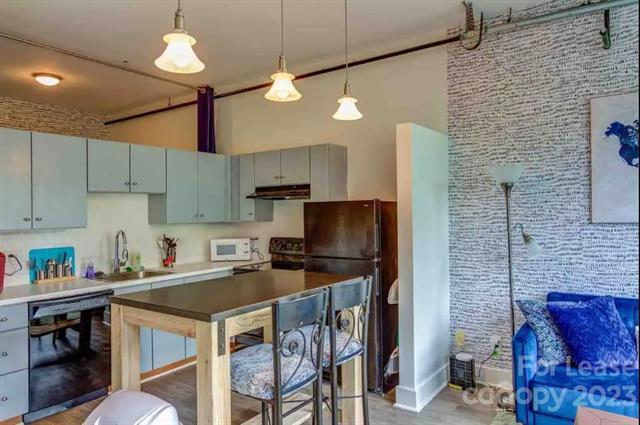 Building Photo - 1611 Central Ave