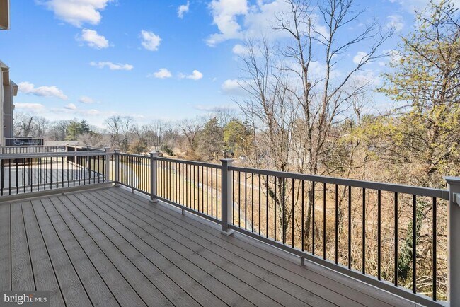 Building Photo - 6236 Folly Ln