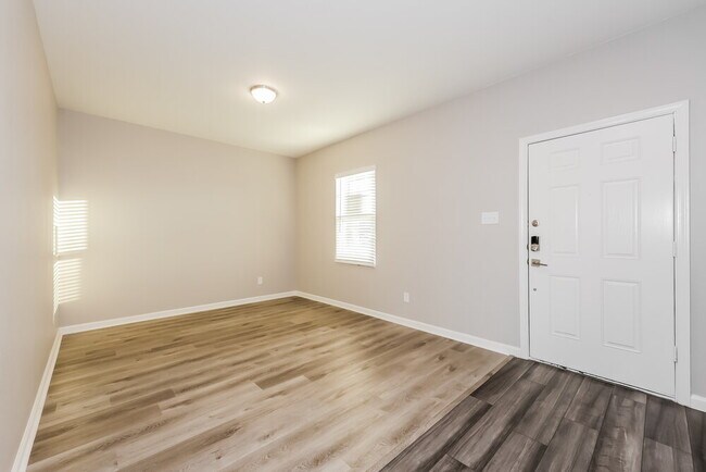 Building Photo - 10313 Castle Lyons Ln