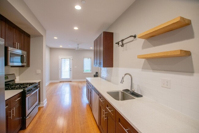 Building Photo - Modern & Efficient Point Breeze Townhome!