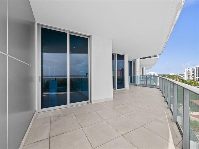 Building Photo - 701 S Fort Lauderdale Beach Blvd