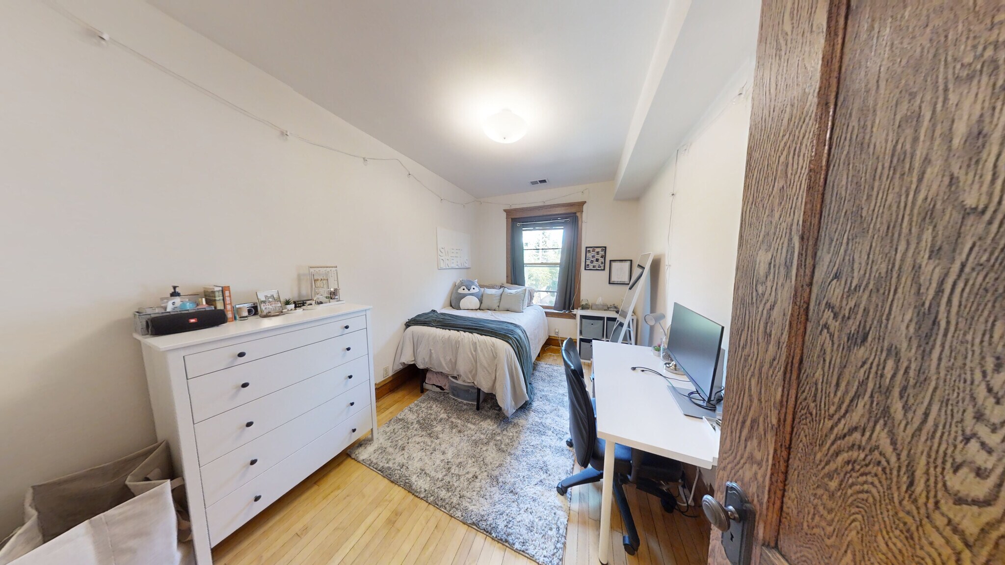 Building Photo - 3610 N Bosworth Ave