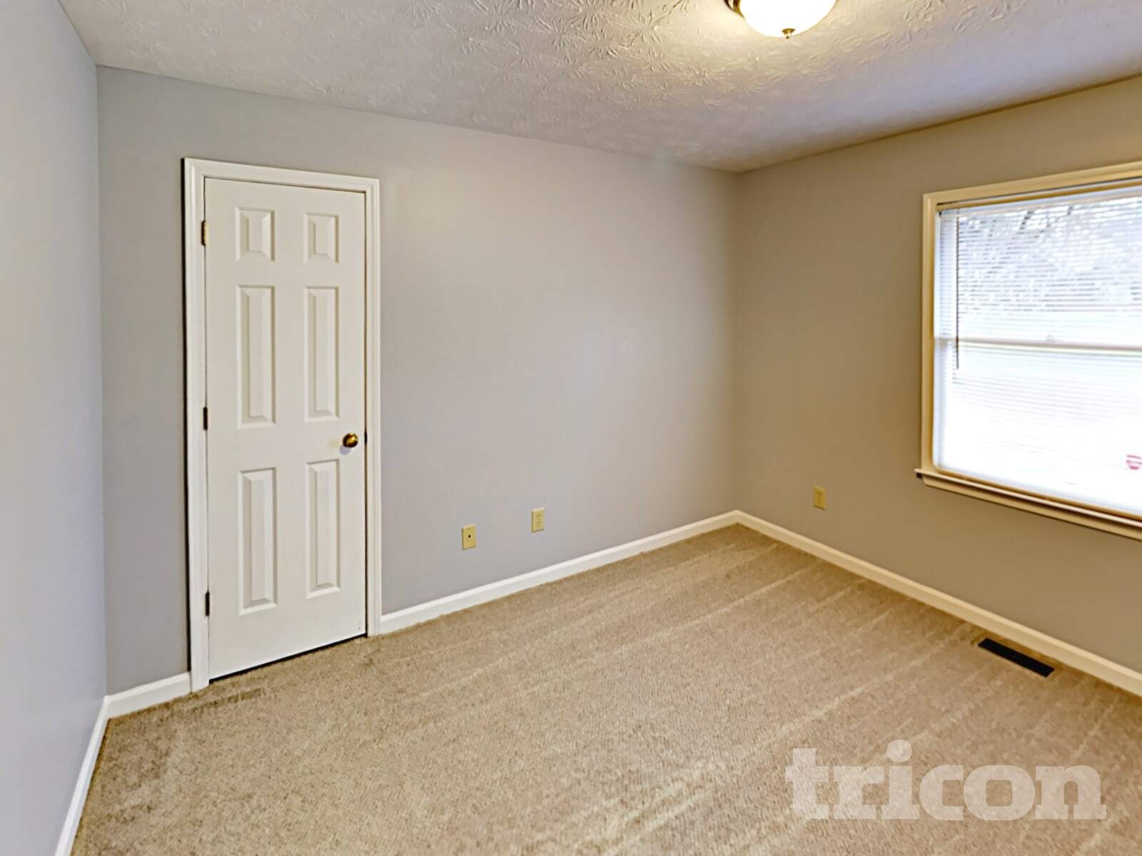 Building Photo - 2815 Club Forest Dr SE